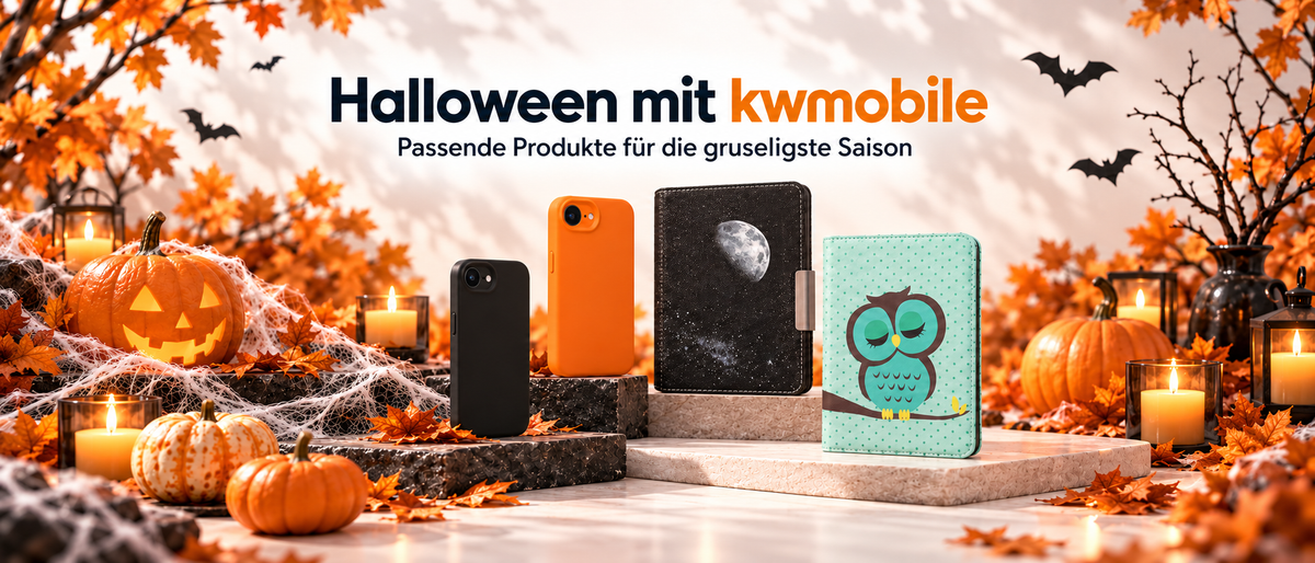 Schwarze und orange kwmobile Handyhüllen sowie Kindle-Hüllen mit Mond- und Eulenmotiv zwischen Kürbissen und Kerzen zu Halloween.