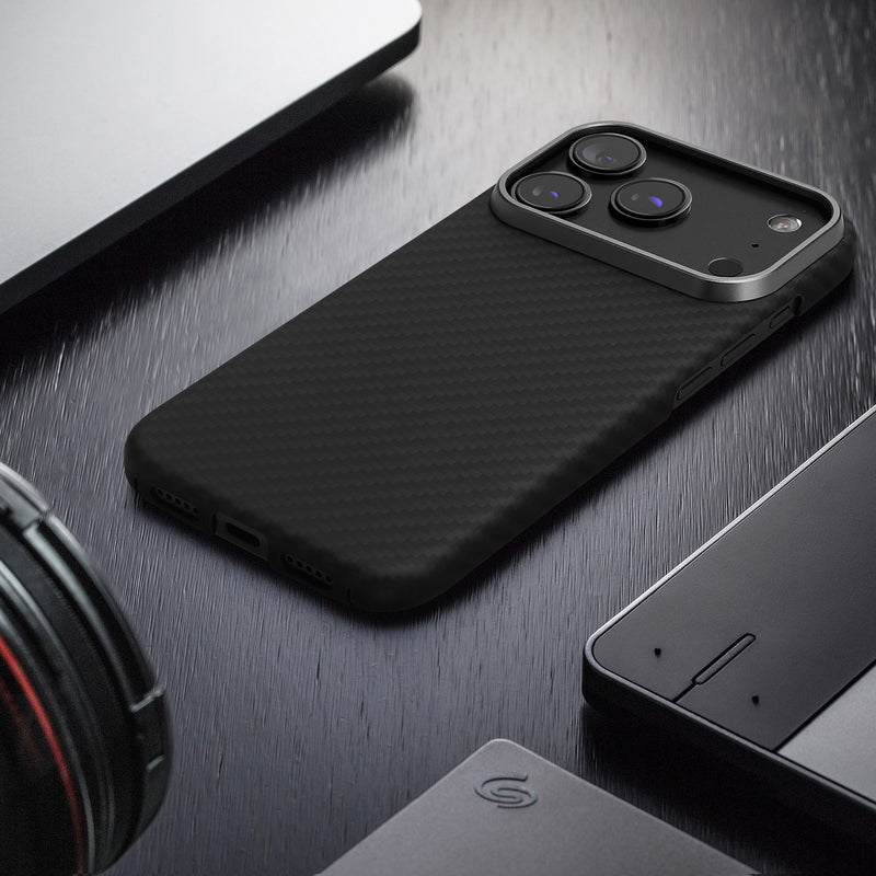 kalibri Schutzhülle kompatibel mit Apple iPhone 17 Pro - Hülle Aramid Schwarz matt