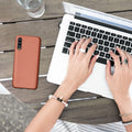 kwmobile Handyhülle für Samsung Galaxy A50 Hülle - Silikon Case metallisch schimmernd - Schutzhülle Cover