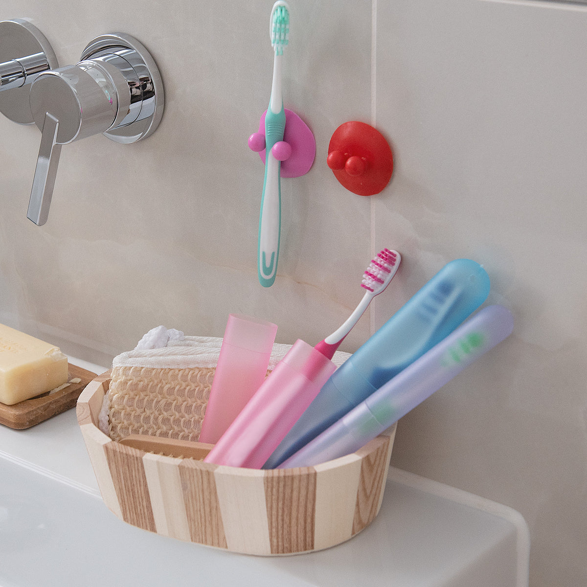 Zahnbürsten Etui mit Lüftungsschlitzen