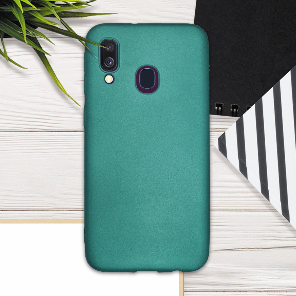 kwmobile Handyhülle für Samsung Galaxy A40 Hülle - Silikon Case metallisch schimmernd - Schutzhülle Cover