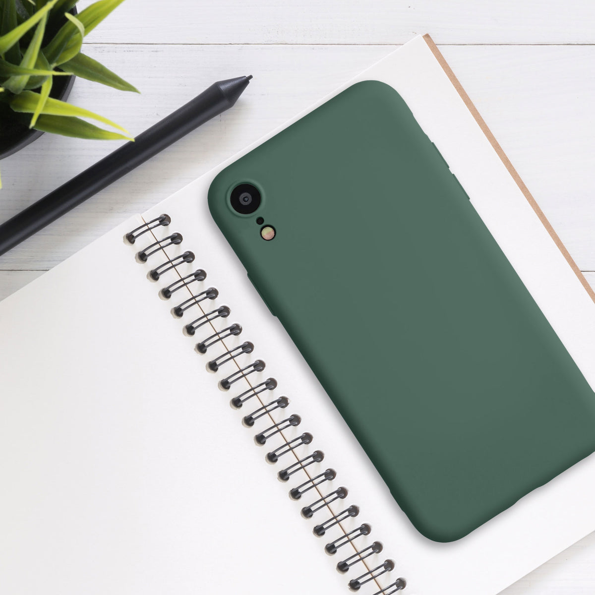 kwmobile Hülle kompatibel mit Apple iPhone XR - Schutzhülle für kabelloses Laden