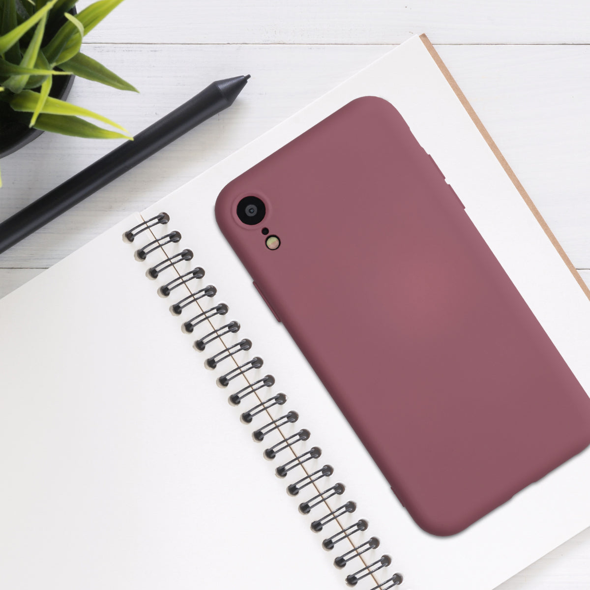 kwmobile Hülle kompatibel mit Apple iPhone XR - Schutzhülle für kabelloses Laden