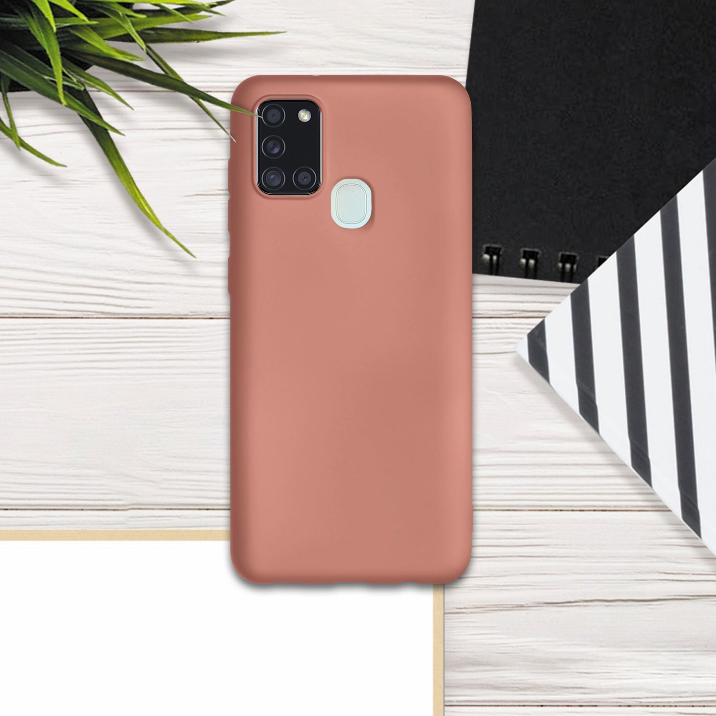 kwmobile Handyhülle für Samsung Galaxy A21s Hülle - Silikon Case metallisch schimmernd - Schutzhülle Cover
