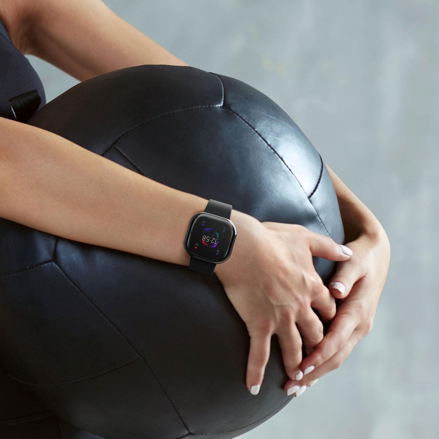 kwmobile Schutzhülle für Fitbit Versa 4 / Sense 2 - Fullbody Display Cover Set