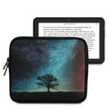 kwmobile Tasche für eReader - Hülle Schutzhülle Galaxie Baum Wiese