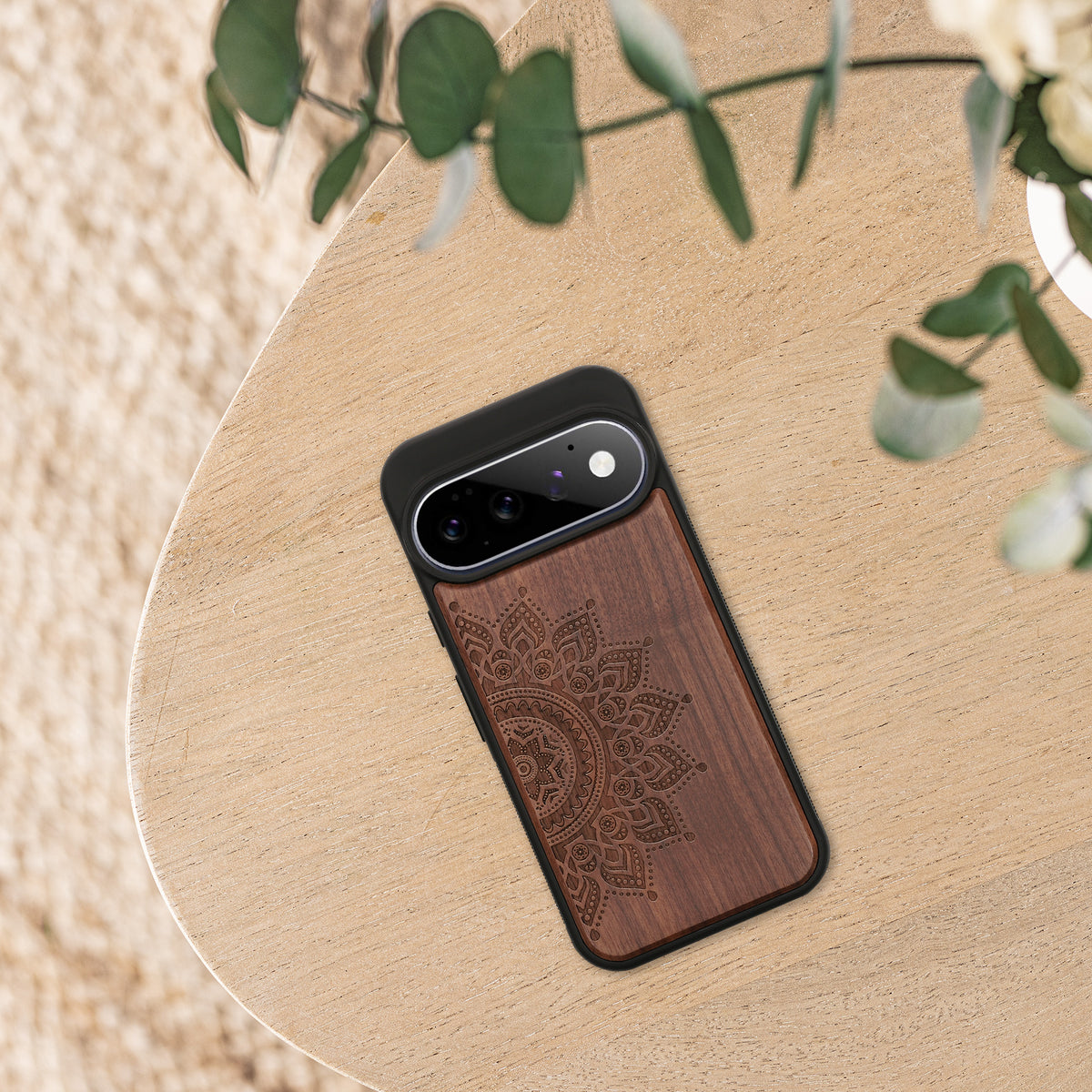 kwmobile Handyhülle für Google Pixel 11 Pro Hülle Holz - Case mit TPU Bumper - Stoßfestes Hardcase - Schutzhülle Cover in Dunkelbraun Dunkelbraun Mandala