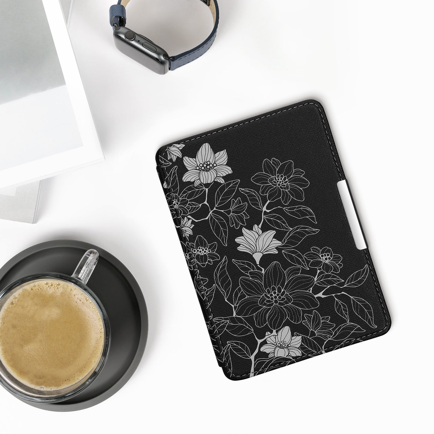 kwmobile Schutzhülle für Amazon Kindle Paperwhite Hülle - eReader Flip Case mit Auto Sleep Funktion - Galaxie Baum Wiese