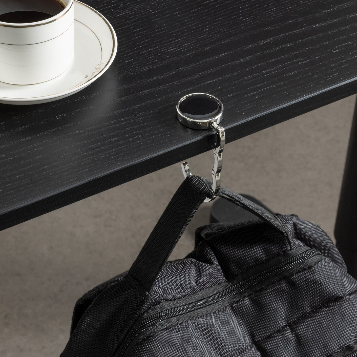 kwmobile Taschenhalter für Tisch - 2x Handtaschenhalter für Tisch - Taschenhaken faltbar - Taschen Aufhänger - Taschen Halter Haken - Tischhaken Set