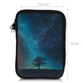 kwmobile Tasche für eReader Schutzhülle Galaxie Baum Wiese 17 x 12 x 2 cm Innenmaße