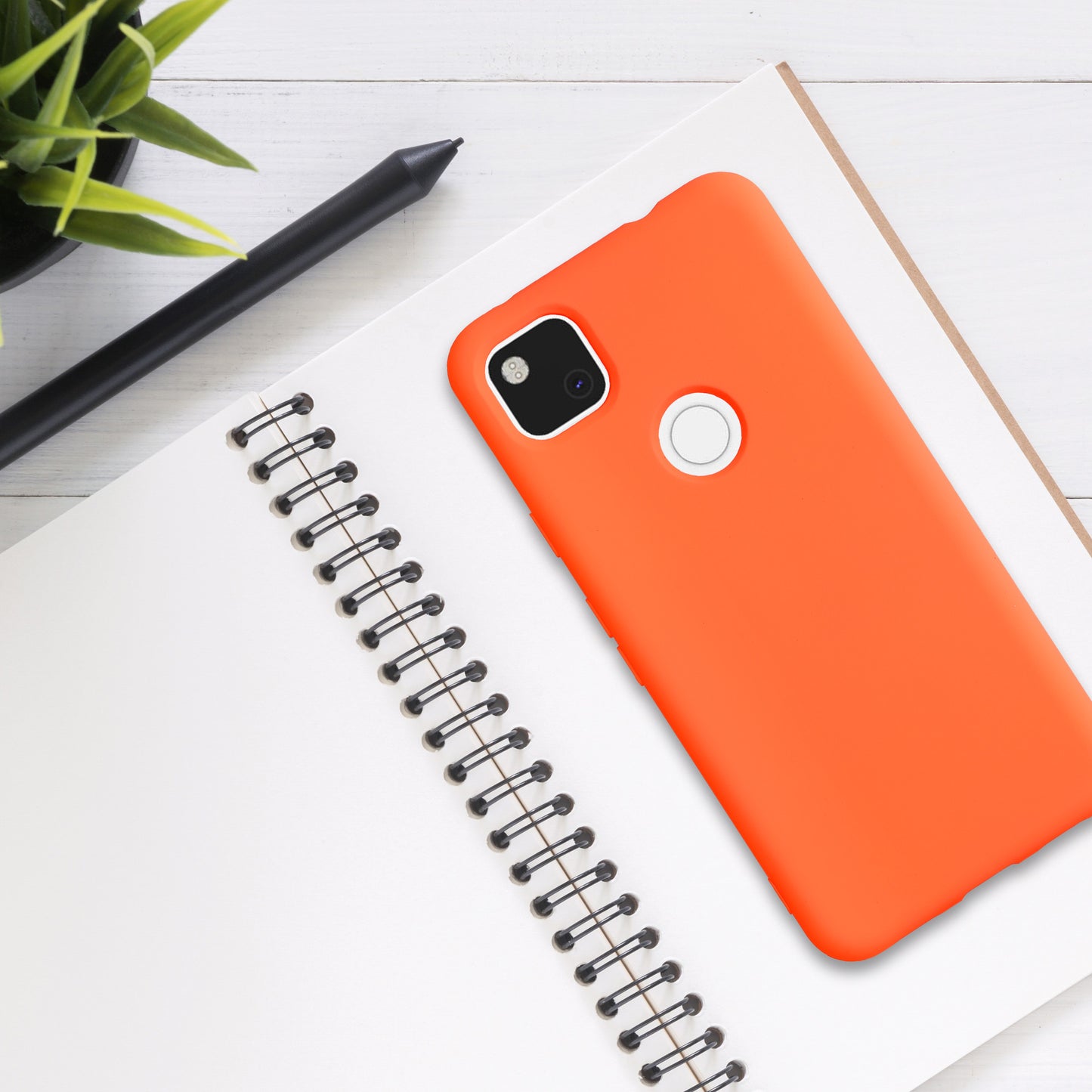 kwmobile Hülle kompatibel mit Google Pixel 4a Hülle gummierte Silikon Handyhülle Schutzhülle für kabelloses Laden Case