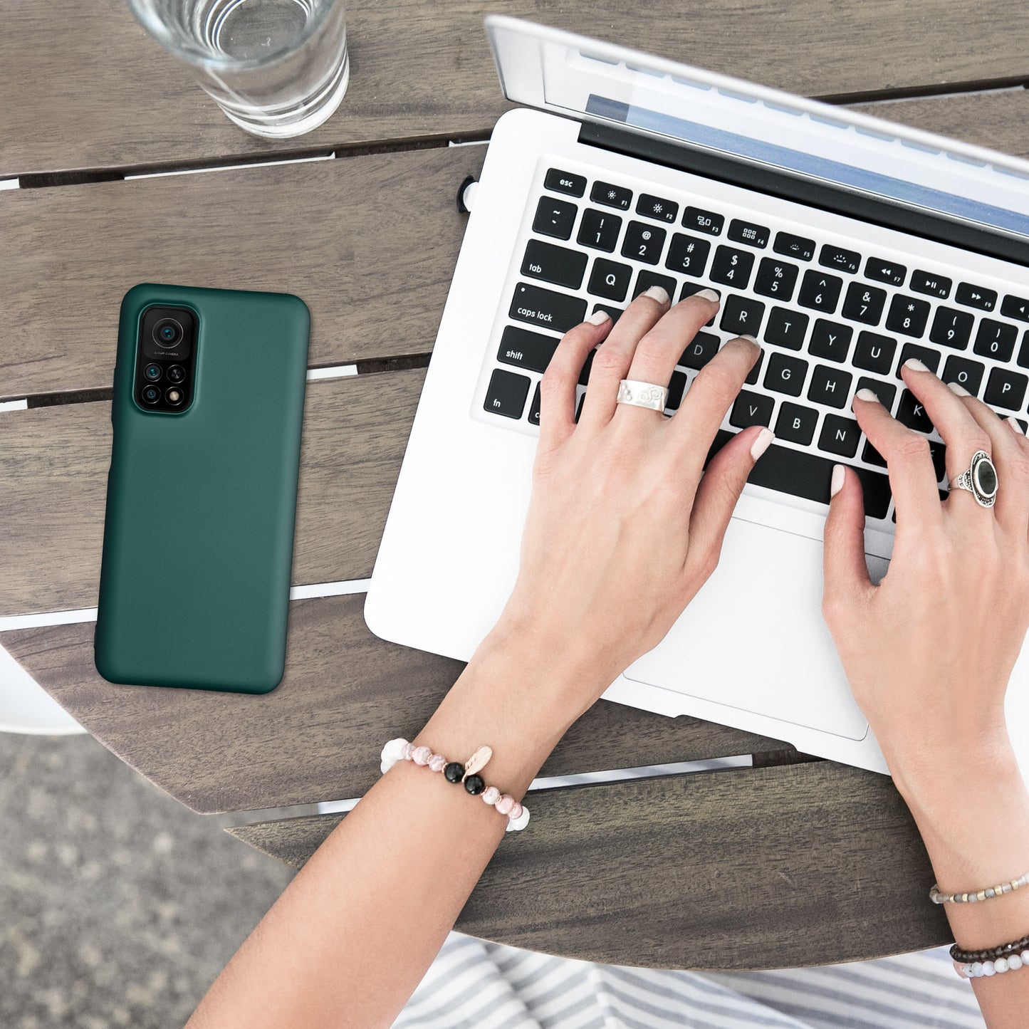 kwmobile Handyhülle für Xiaomi Mi 10T / Mi 10T Pro Hülle - Silikon Case metallisch schimmernd - Schutzhülle Cover