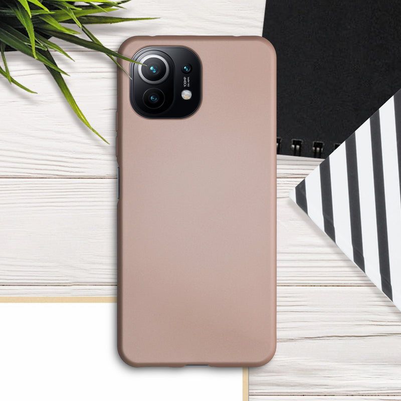 kwmobile Handyhülle für Xiaomi 11 Lite (5G) NE / Mi 11 Lite (5G) Hülle - Silikon Case metallisch schimmernd - Schutzhülle Cover