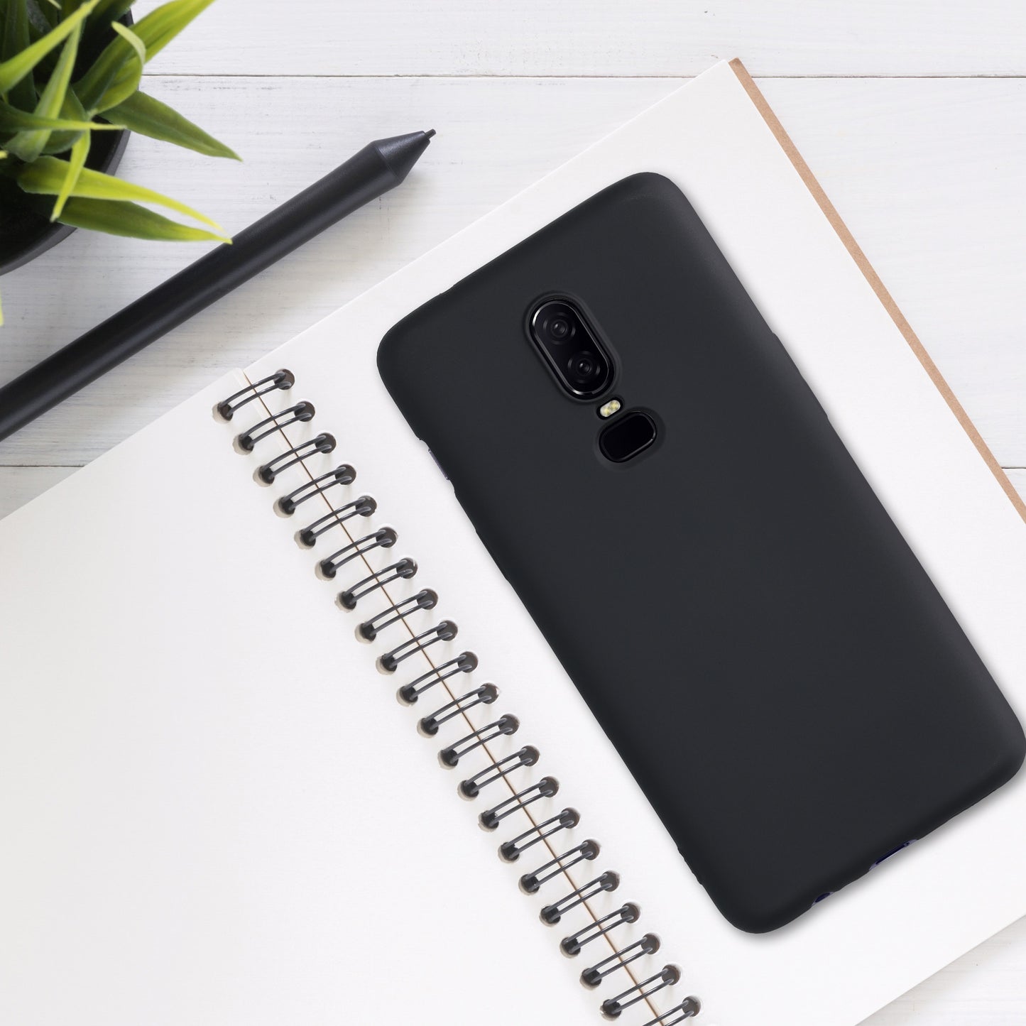 kwmobile Hülle kompatibel mit OnePlus 6 - Schutzhülle für kabelloses Laden - Case