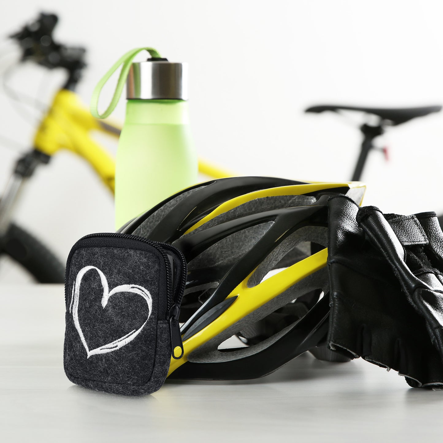 kwmobile Tasche kompatibel mit Bosch Intuvia - Hülle E-Bike Computer Schutztasche