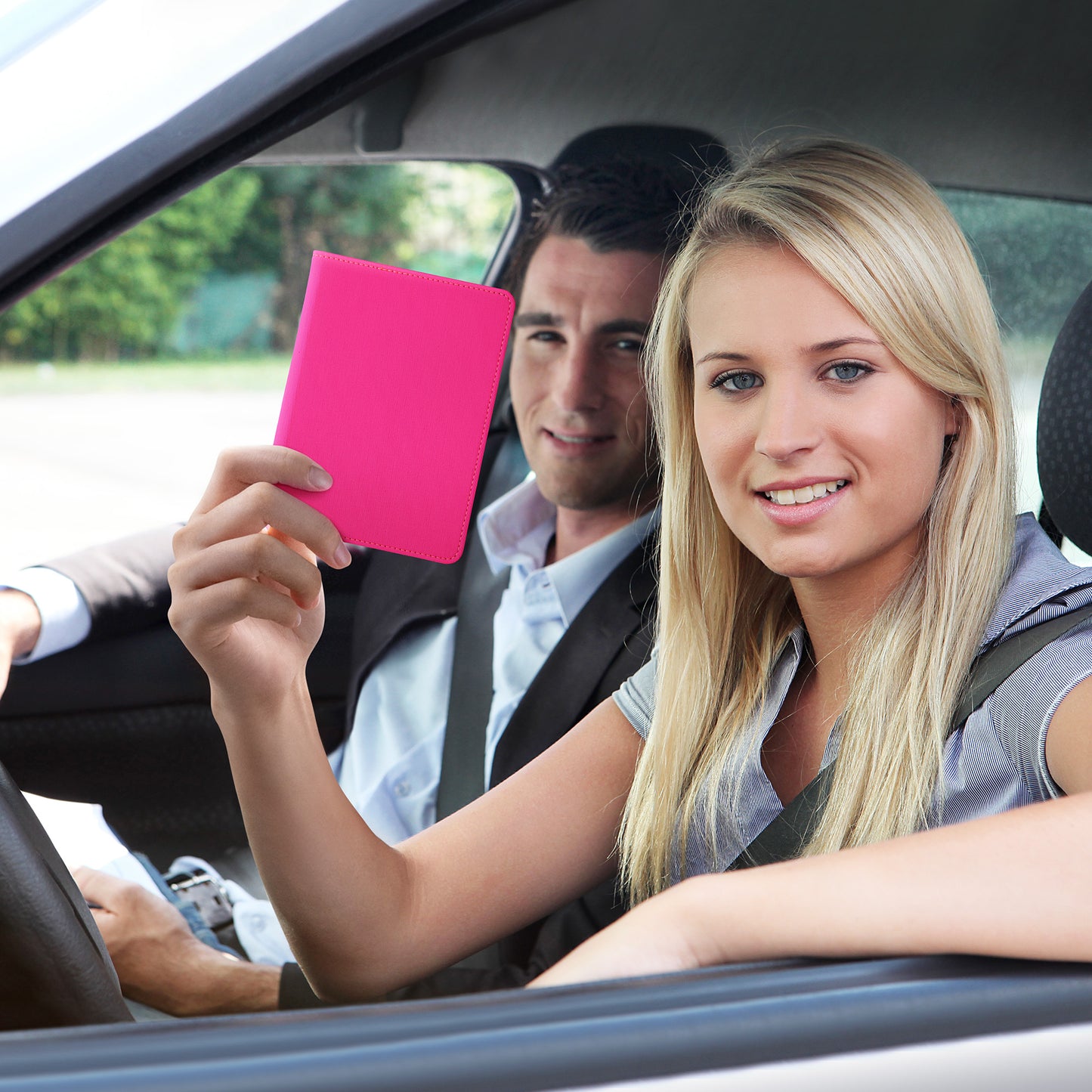 kwmobile Fahrzeugschein Hülle mit Kartenfächern - Tasche für italienische Auto Zulassungsbescheinigung Führerschein