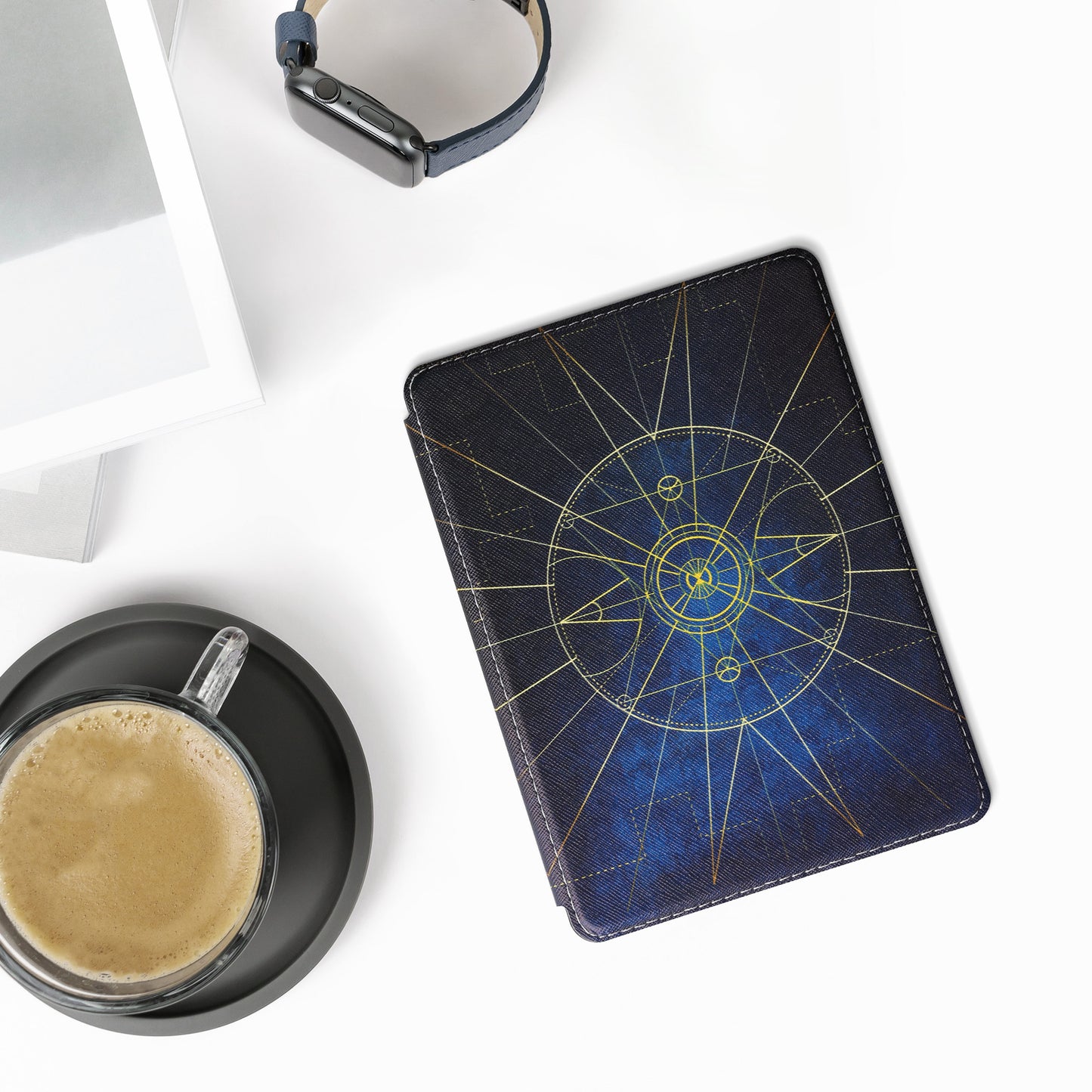 kwmobile Klapphülle kompatibel mit Amazon Kindle Paperwhite 11. Generation 2021 Hülle - Flipcase für Kindle Paperwhite Hülle mit Handschlaufe