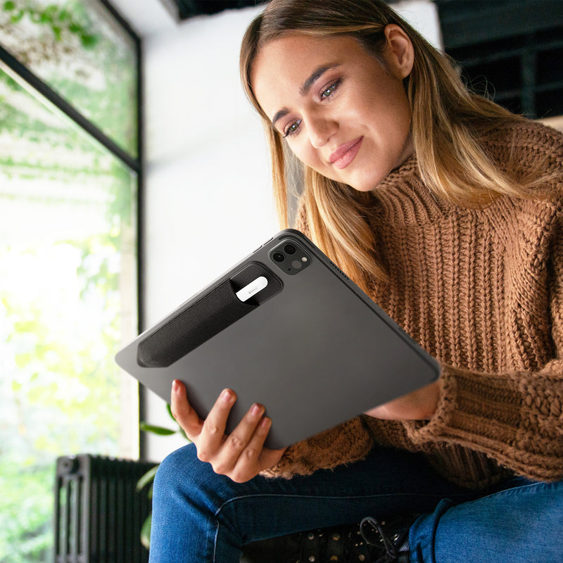kwmobile Tablet Pen Hülle kompatibel mit Apple Pencil - Universalhalterung für digitale Stifte - selbstklebend aus Kunstleder