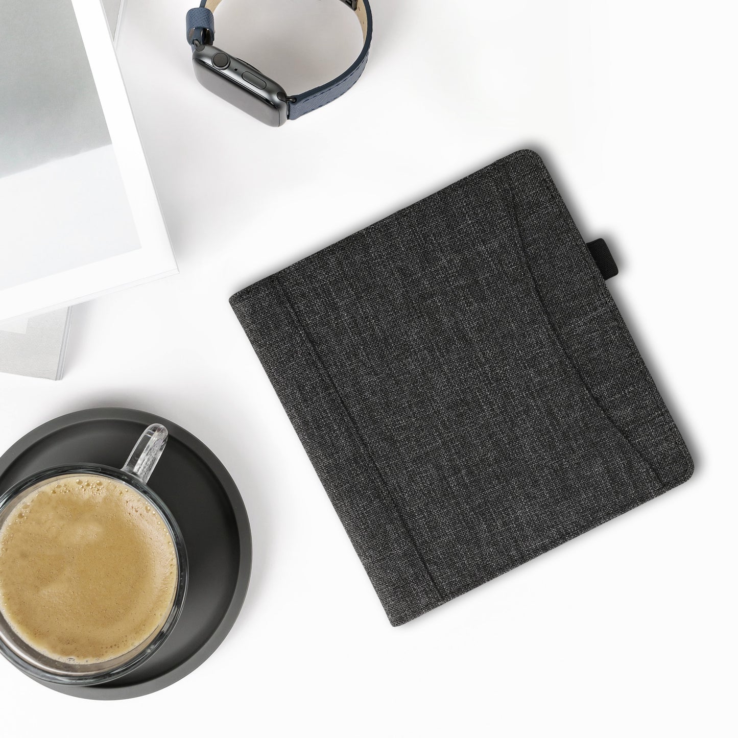 kwmobile Flip Hülle kompatibel mit Amazon Kindle Oasis 10. Generation - Vorderfach Handschlaufe