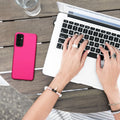 kwmobile Handyhülle für Samsung Galaxy M13 Hülle - Silikon Case metallisch schimmernd - Schutzhülle Cover