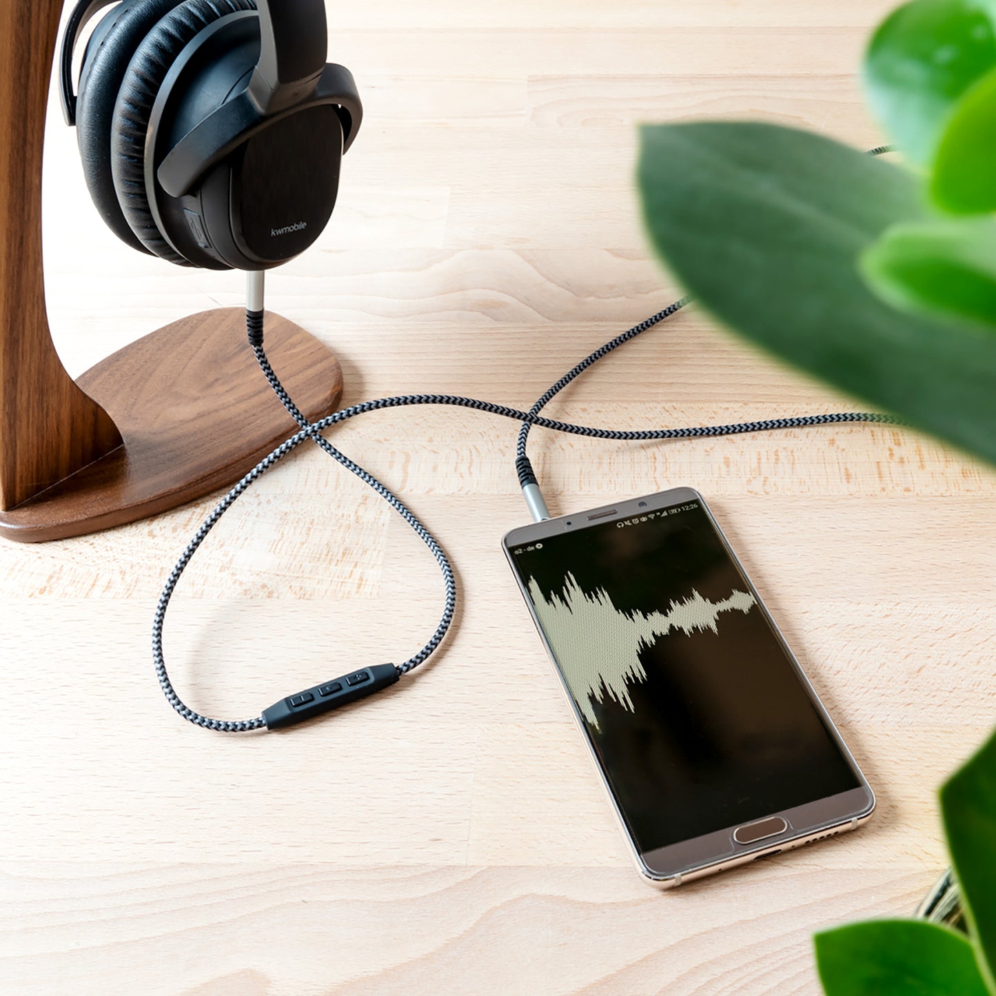 kwmobile Kopfhörerkabel für Beats Studio 3 / Solo 3 / Solo2 / Studio 2 / Studio 1 / Mixr - Ersatz Kabel 140 cm Mikrofon Lautstärkeregler - 3.5mm Klinke