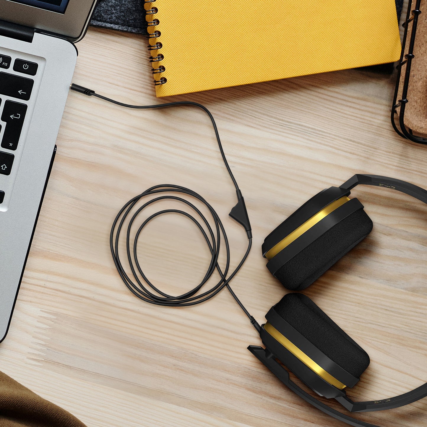 kwmobile Kopfhörerkabel kompatibel mit Logitech Astro A50 / A40TR / A40 / A30 / A10 - Ersatz Kabel 200 cm mit Lautstärkeregler - 3.5mm Klinke