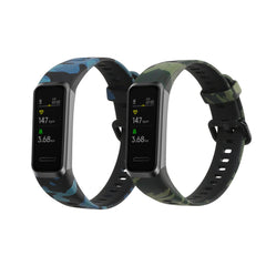 kwmobile Armband kompatibel mit Huawei Band 4 - 2x Fitnesstracker Sportarmband aus TPU und Silikon - Camouflage Schwarz Hellgrün Dunkelgrün Schwarz  [dsg01]