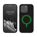 kwmobile Hülle kompatibel mit Apple iPhone 15 Pro Hülle - magnetisches Silikon Case kompatibel mit MagSafe - Cover gummiert Schwarz Schwarz  