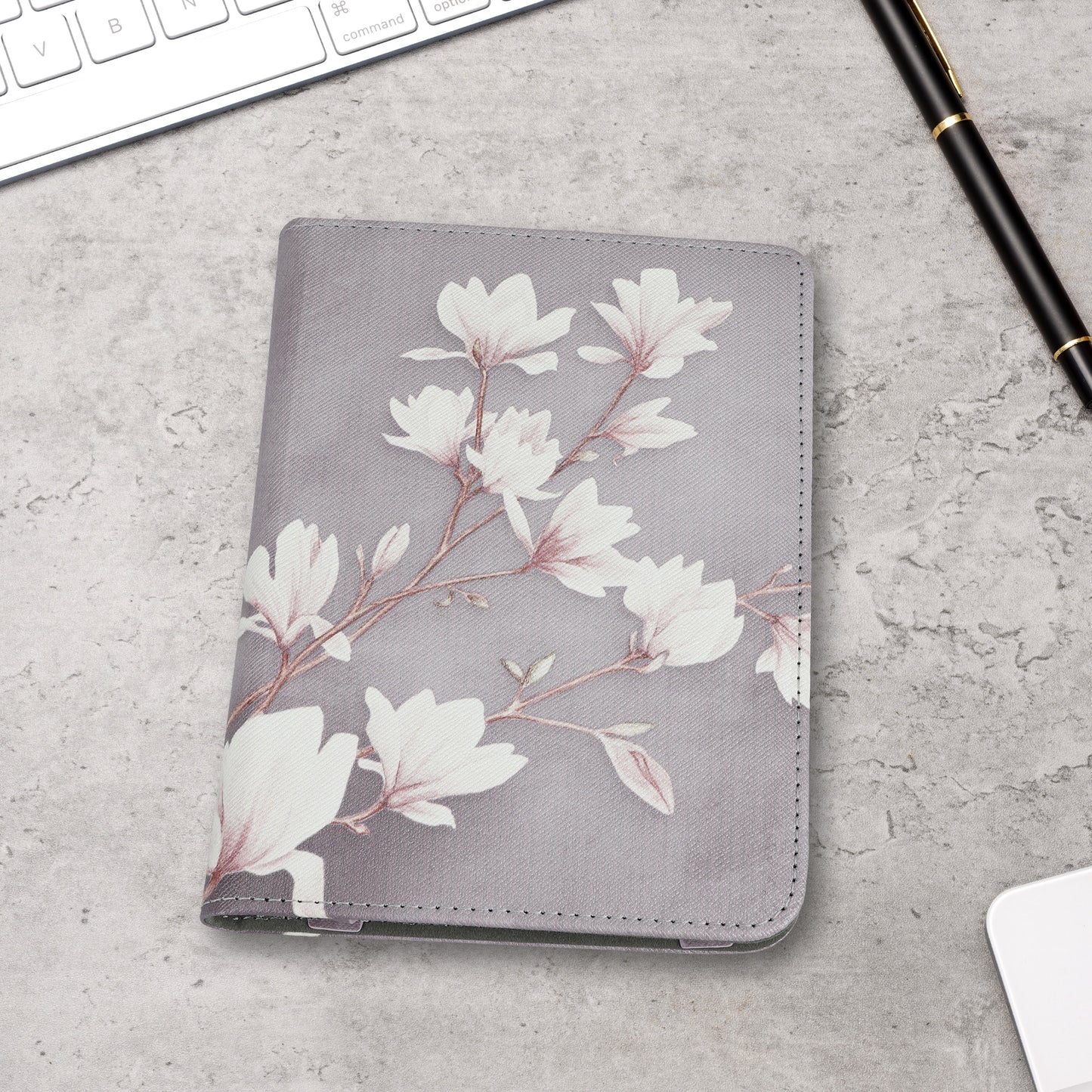kwmobile Flip Cover kompatibel mit Kobo Clara BW / Clara Colour / Tolino Shine (5) / Shine Color - Hülle mit Handschlaufe