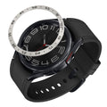 kwmobile Schutzring kompatibel mit Samsung Galaxy Watch 6 Classic 43mm Fitnesstracker - Bezel Ring Lünette in Silber Schwarz Silber  