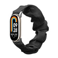 kwmobile Ersatz Armband kompatibel mit Xiaomi Mi Band 10 / Mi Band 9 / 8 - Smartwatch Scrunchie Haargummi Design Schwarz - Innenmaße 14 - 19 cm Schwarz  