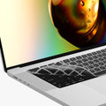 kwmobile Tastaturschutz für Apple MacBook Pro 14" (2023) M2 A2779 / M3 A2918 / M3 A2992 QWERTY Russisch Keyboard Cover Abdeckung