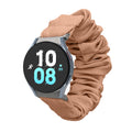 kwmobile Ersatz Armband kompatibel mit Samsung Galaxy Watch 4 / 5 / 6 Galaxy Watch 7 / FE - Smartwatch Scrunchie Haargummi Design Beige - Innenmaße 14 - 19 cm Beige  [dsg03]