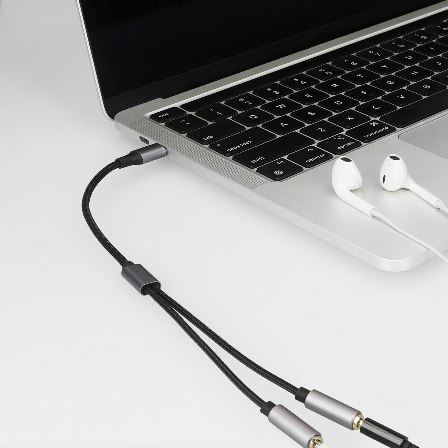 kwmobile USB C Kopfhörer Splitter für USB C Headphone / Headset USB C Adapter - USB-C auf Klinke Audio Kabel Splitter aus Nylon