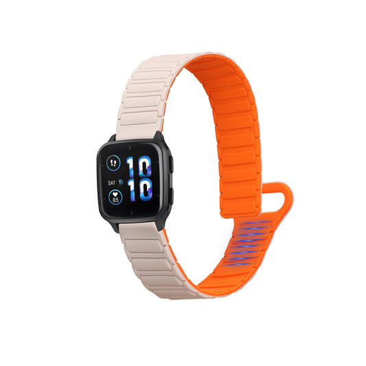 kwmobile Ersatzarmband kompatibel mit Garmin Venu Sq 2 Music / Sq 2 / Vivoactive 6 / Vivoactive 5 Armband - Fitnesstracker Silikon Band mit Magnetverschluss Weiß  [dsg02]