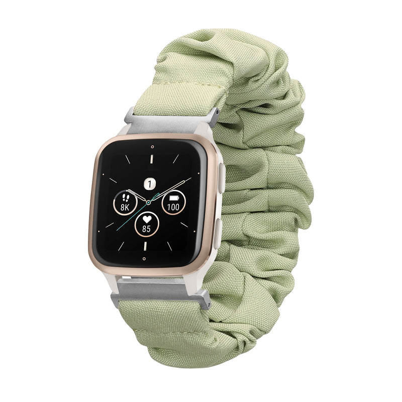 kwmobile Ersatz Armband kompatibel mit Garmin Venu Sq 2 Music / Sq 2 / Vivoactive 6 / Vivoactive 5 - Smartwatch Scrunchie Haargummi Design Pastellgrün - Innenmaße 14 - 19 cm Pastellgrün  [dsg02]