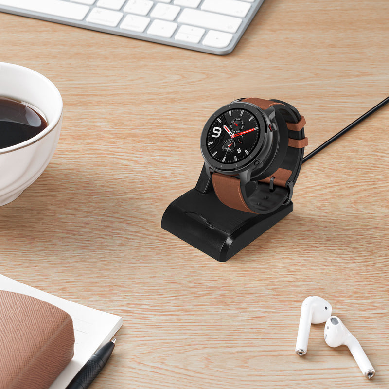 kwmobile USB Ladegerät kompatibel mit Amazfit GTR 42mm / GTR 47mm / GTS / T-Rex USB Kabel Charger Stand Smart Watch Ladestation Docking Station Ladekabel mit Standfunktion