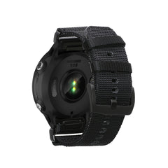 kwmobile Ersatzarmband kompatibel mit Garmin Forerunner 955 / 965 / 945 / 935 / MARQ / COROS VERTIX Armband - Nylonarmband mit Quick-Fit Verschluss - Schwarz Schwarz  [dsg01]